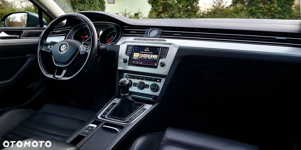 Volkswagen Passat - 6