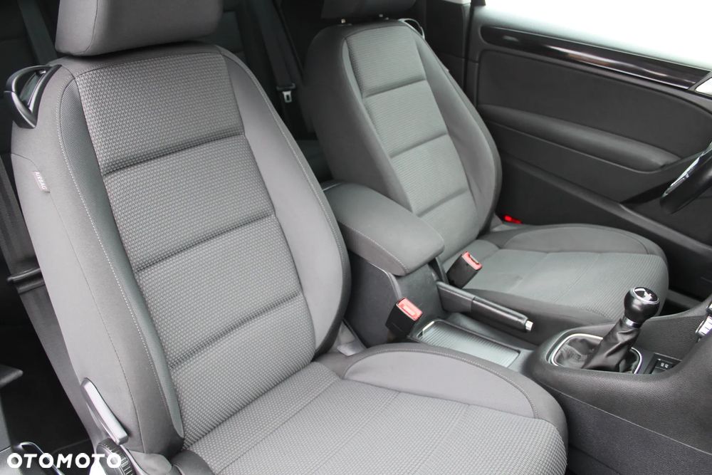 Volkswagen Golf - 21