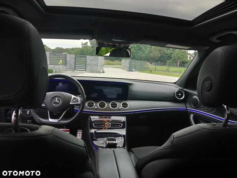 Mercedes-Benz Klasa E 250 9G-TRONIC - 11