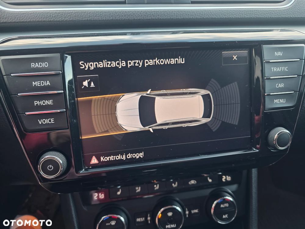 Skoda Superb 2.0 TDI Active DSG - 30