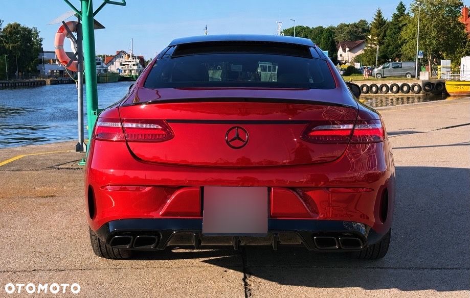 Mercedes-Benz Klasa E 400 4-Matic 9G-TRONIC - 4