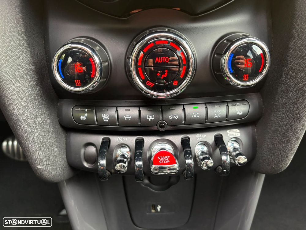MINI 5 Portas Cooper D Aut. - 28