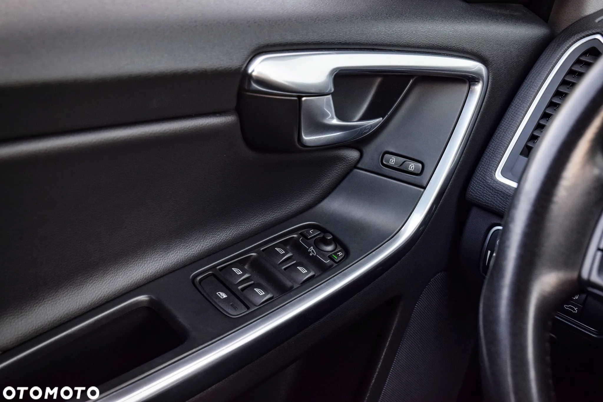 Volvo XC 60 D4 Geartronic Summum - 33