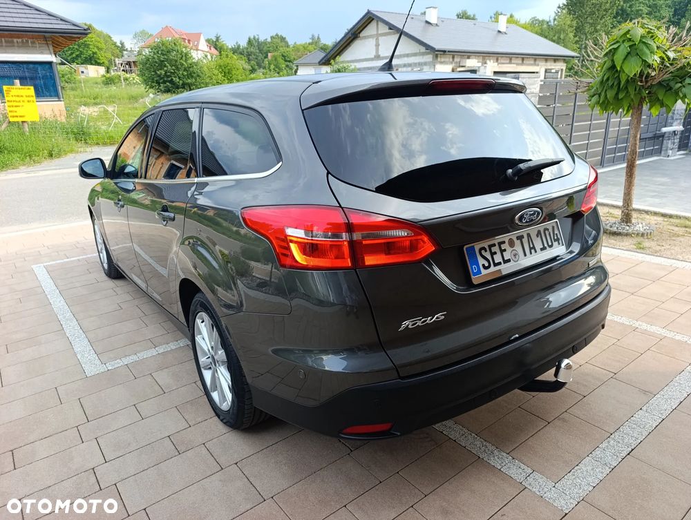 Ford Focus 1.0 EcoBoost Titanium - 25