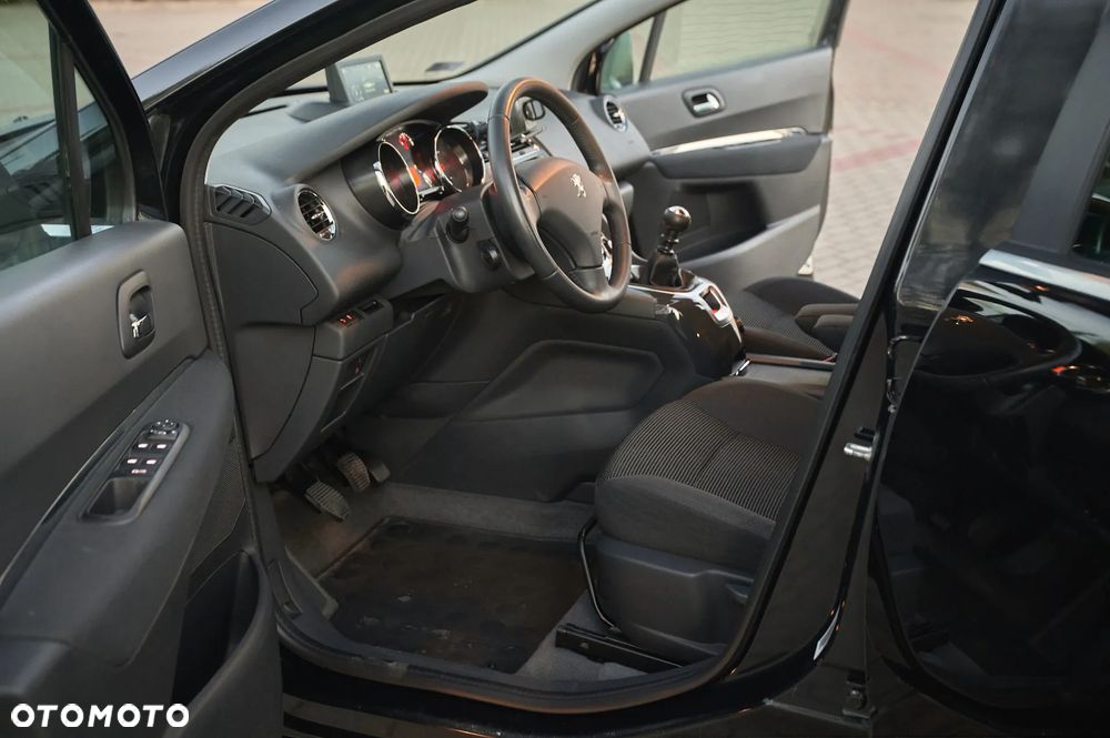 Peugeot 5008 2.0 HDi Allure - 23