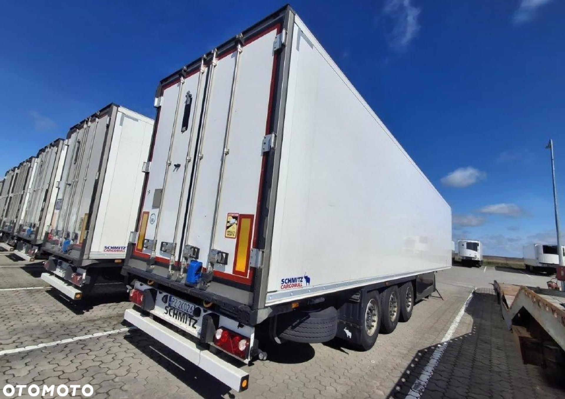 Schmitz Cargobull SKO FP 60 Carrier Vector 1550 - 3