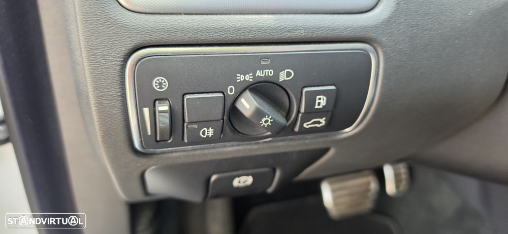 Volvo XC 70 2.0 D4 Momentum Geartronic - 19
