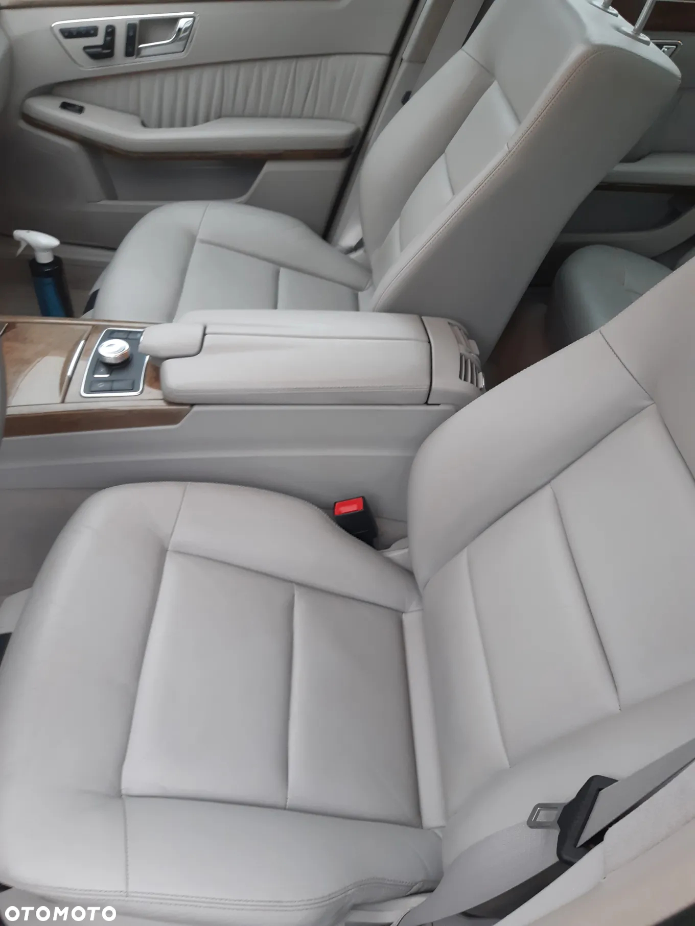 Mercedes-Benz Klasa E 350 4Matic 7G-TRONIC Elegance - 12