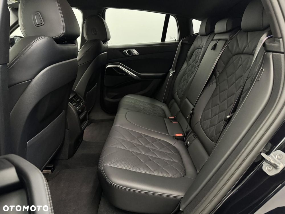 BMW X6 - 24