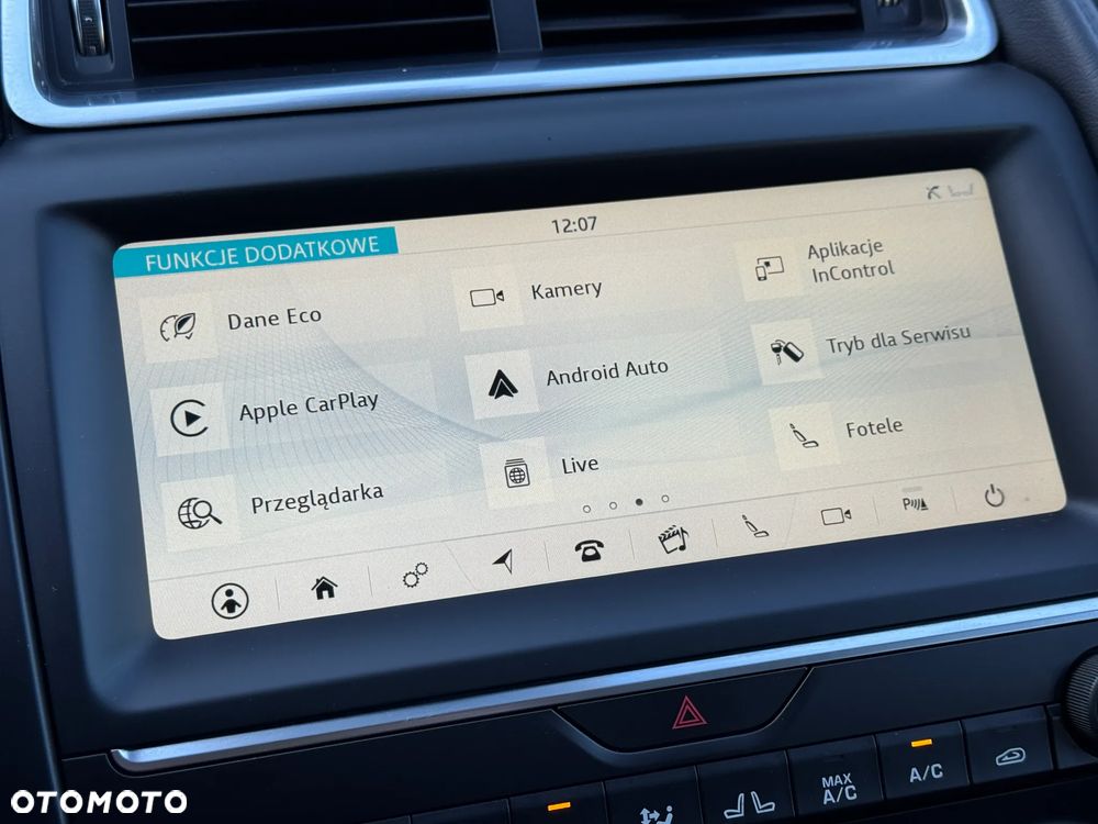 Jaguar E-Pace 2.0 i4P AWD SE - 31