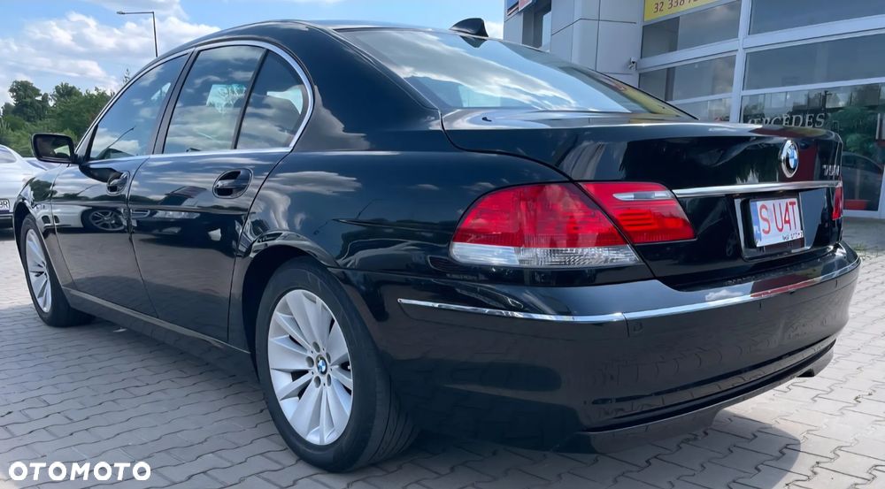 BMW Seria 7 750i - 4