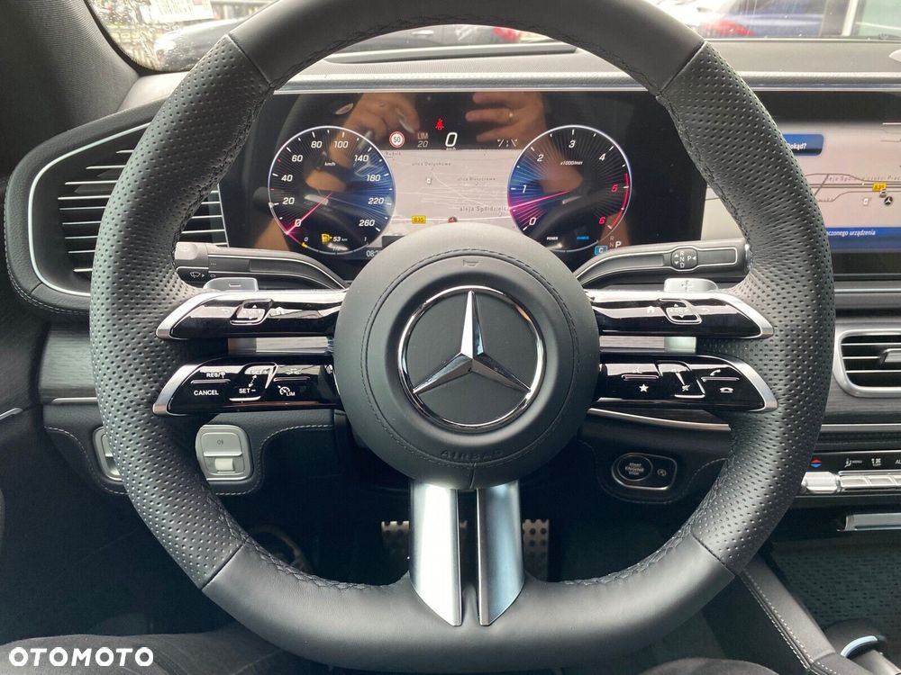 Mercedes-Benz GLE - 12