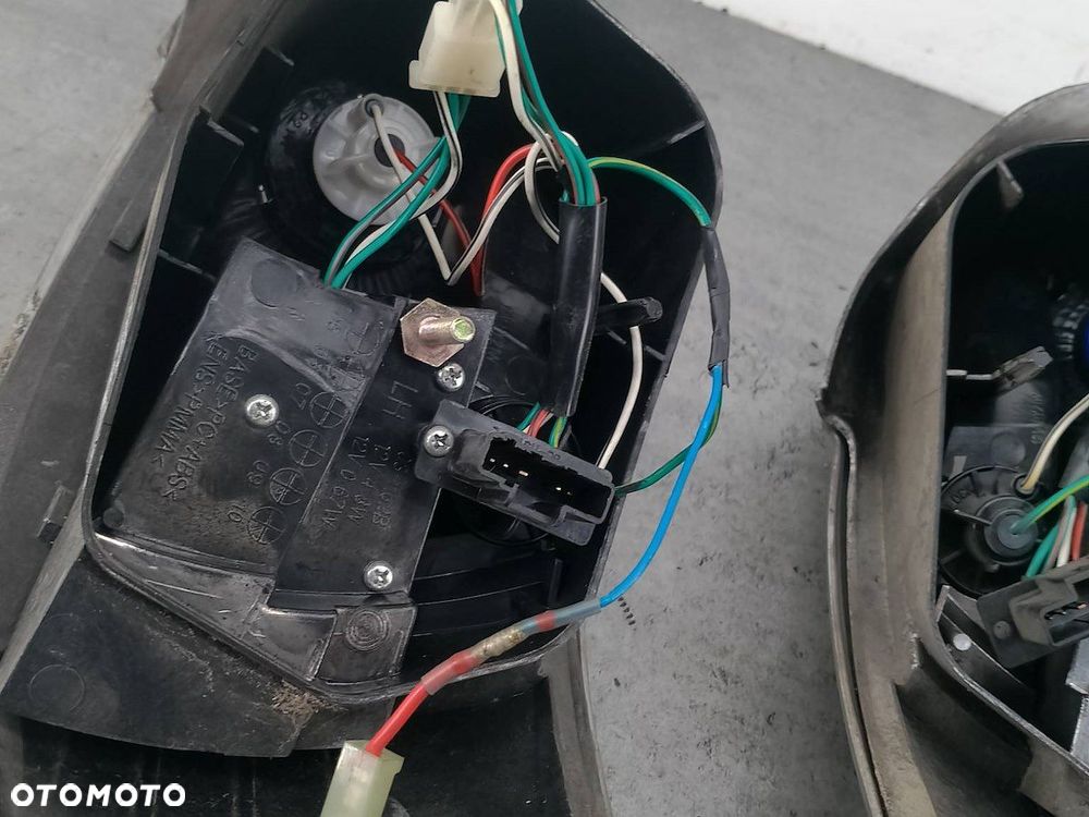 LAMPY TYŁ KOMPLET PEUGEOT 206 CC 03-1162 SEDAN - 5