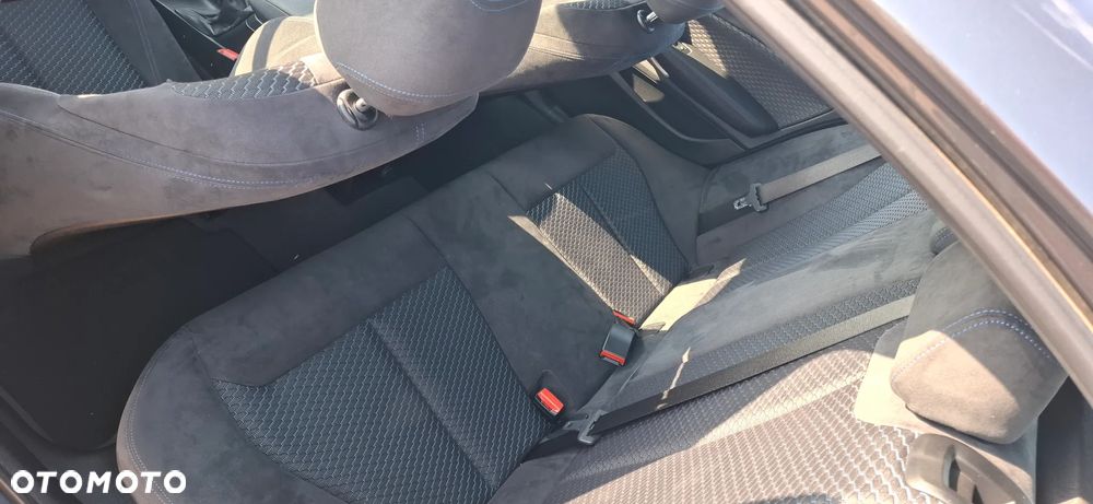 BMW Seria 1 120i M Sport Shadow - 17