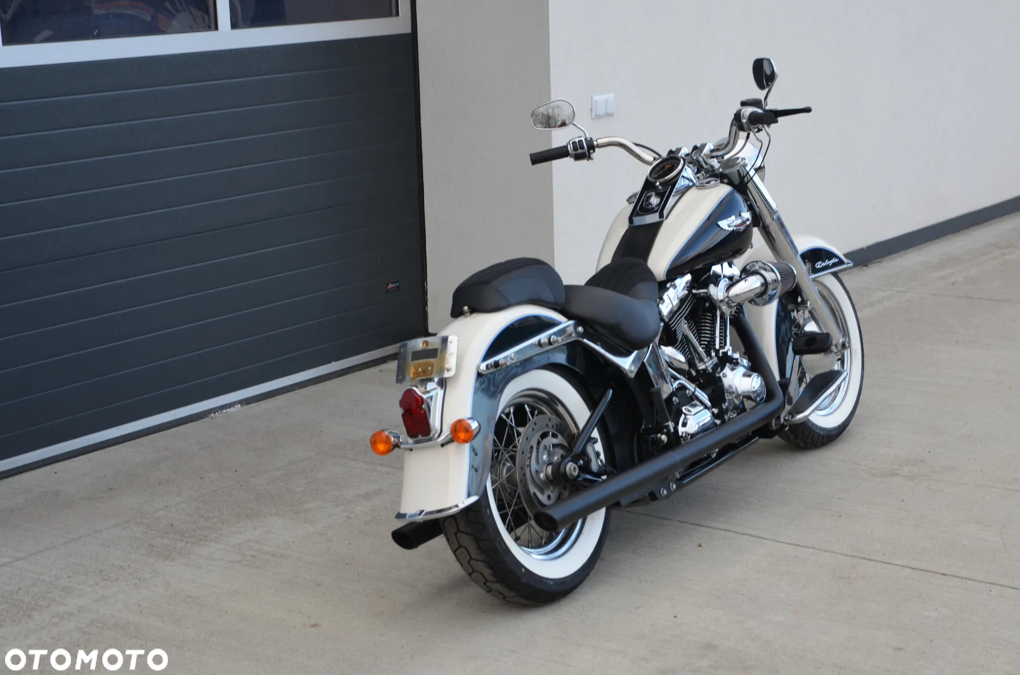 Harley-Davidson Softail Deluxe - 11