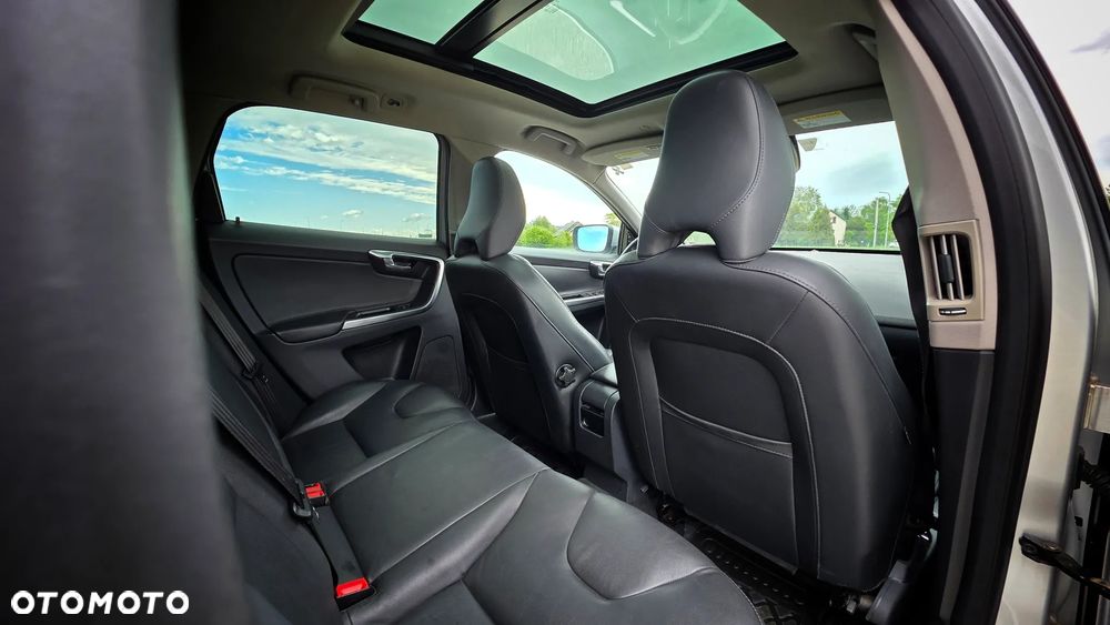 Volvo XC 60 T5 Geartronic Kinetic - 16