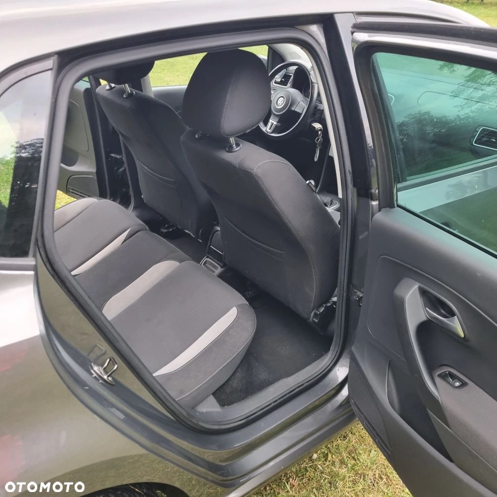 Volkswagen Polo 1.6 TDI DPF BlueMot Highline - 15