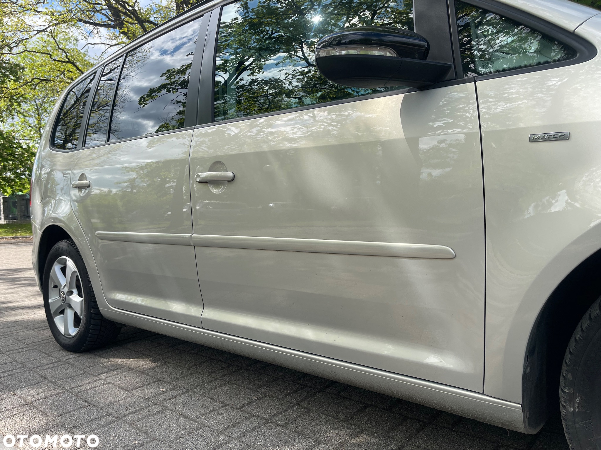 Volkswagen Touran 2.0 TDI DPF Highline DSG - 29
