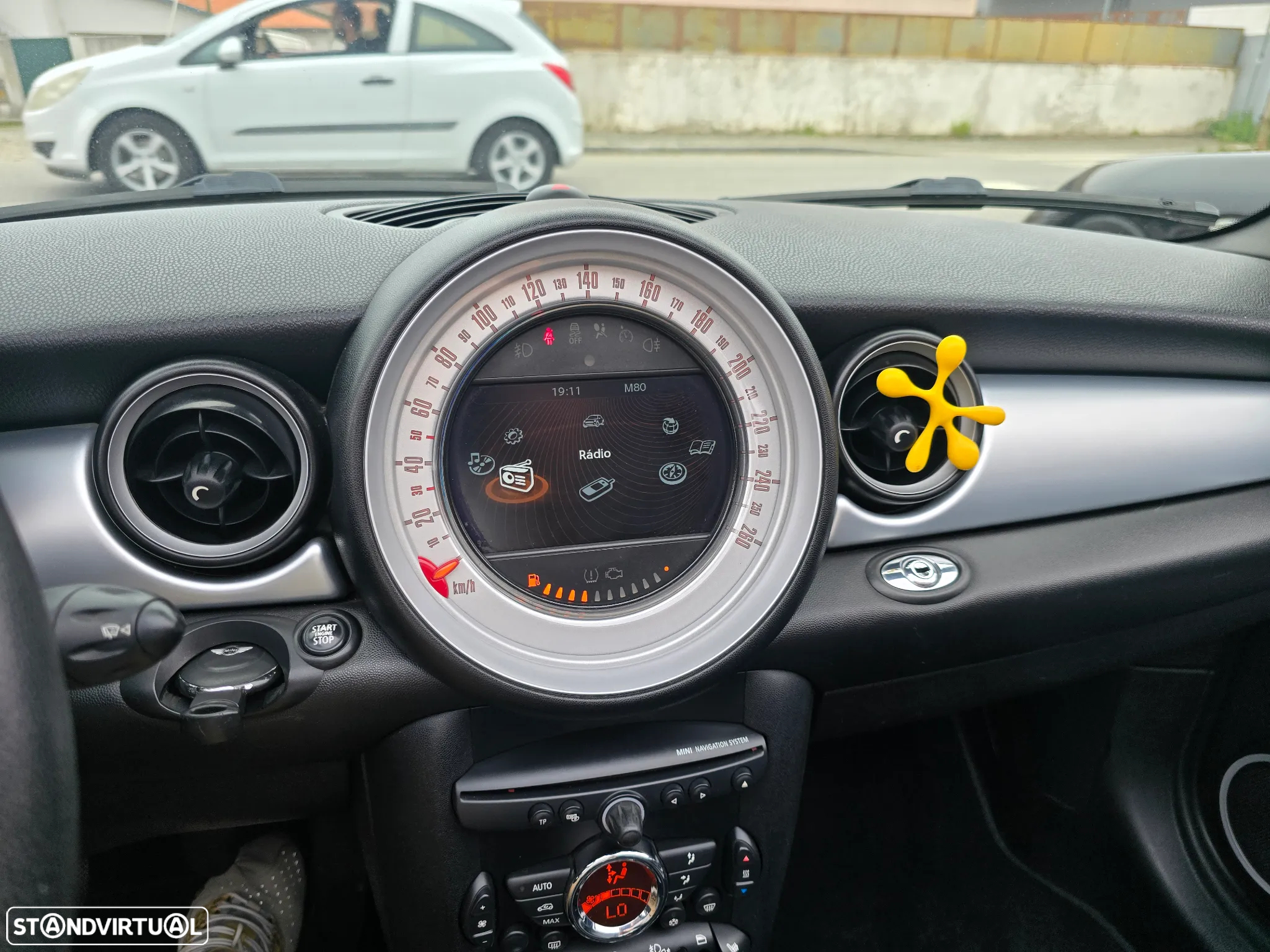 MINI Cabrio Cooper D - 7