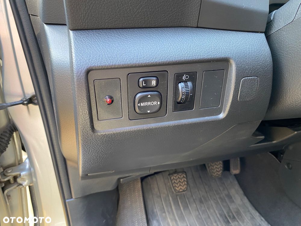 Toyota Corolla Verso - 22