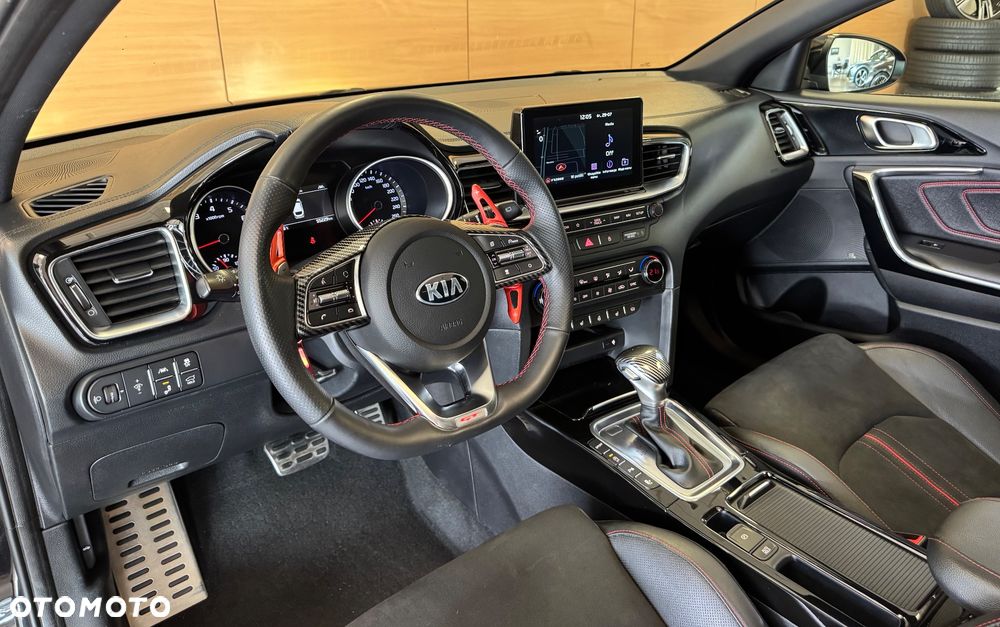 Kia ProCeed - 8