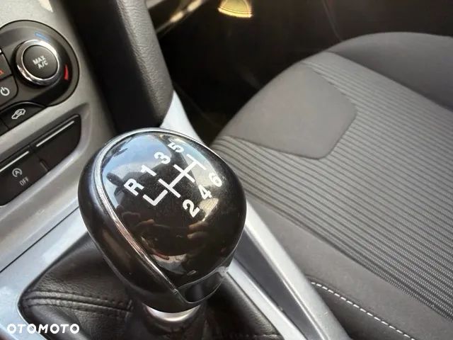 Ford Focus 1.0 EcoBoost Trend - 25