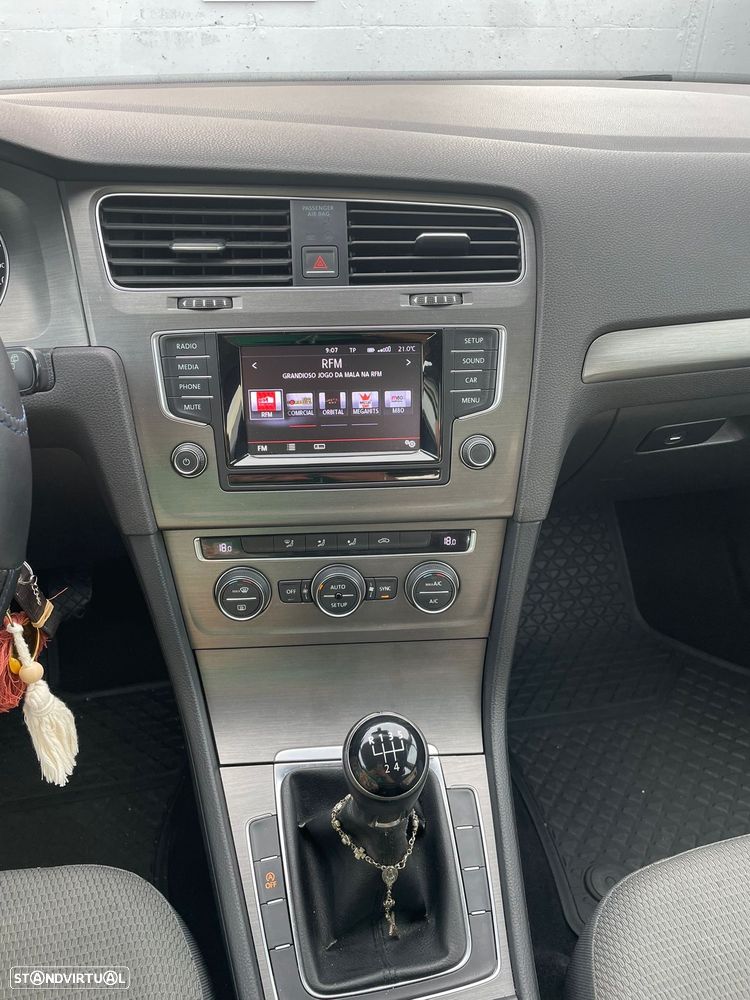VW Golf 1.6 TDi Confortline - 18