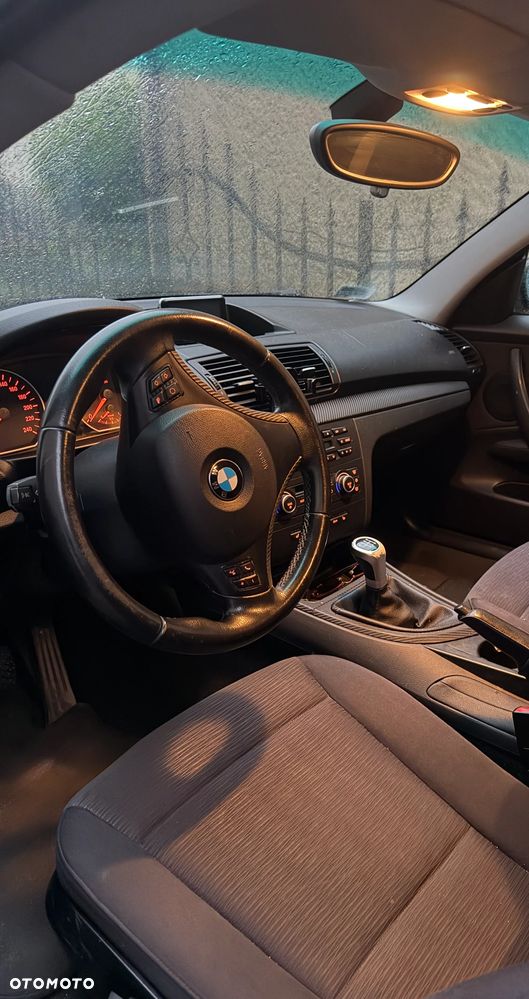 BMW Seria 1 118d DPF - 4