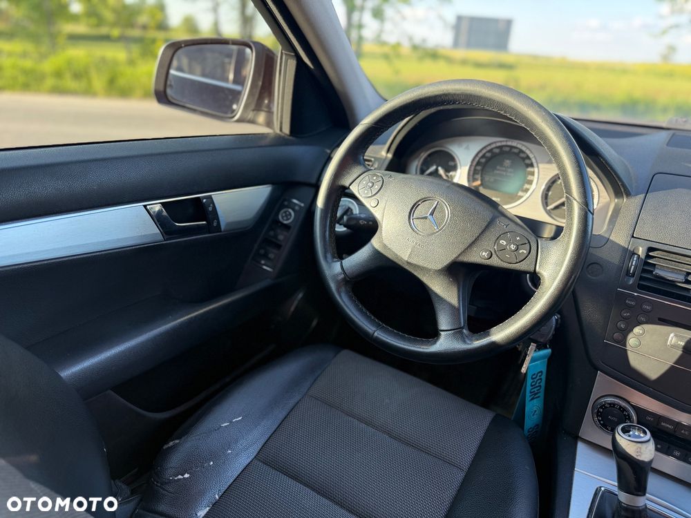 Mercedes-Benz Klasa C 220 CDI Avantgarde - 15