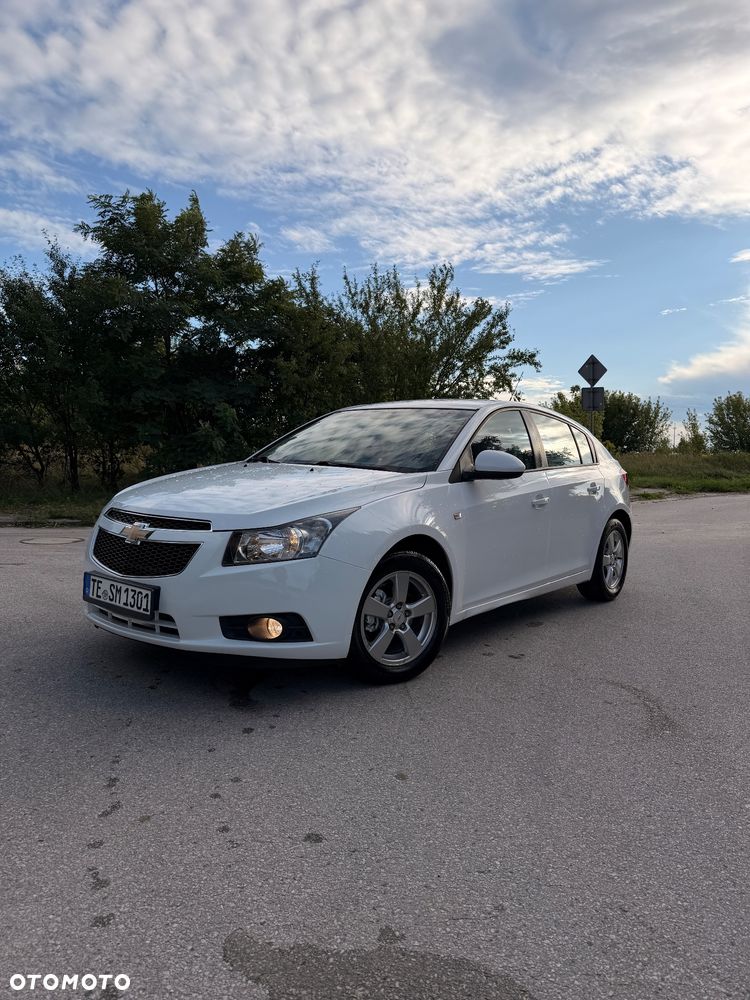 Chevrolet Cruze 1.6 LS - 10