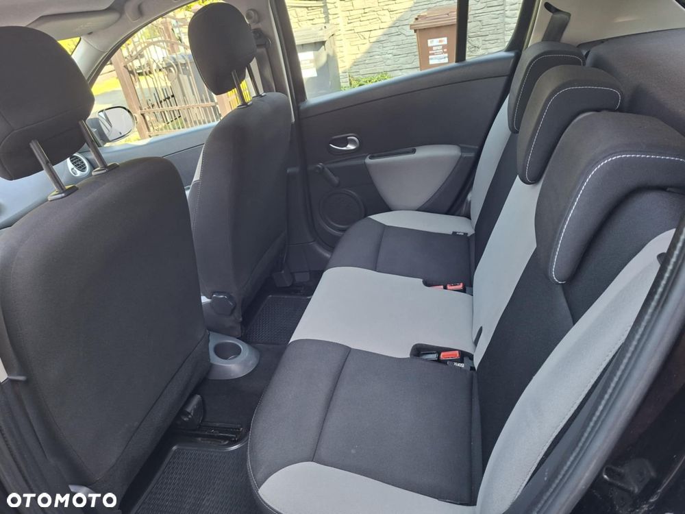 Renault Clio 1.2 16V Alize - 6