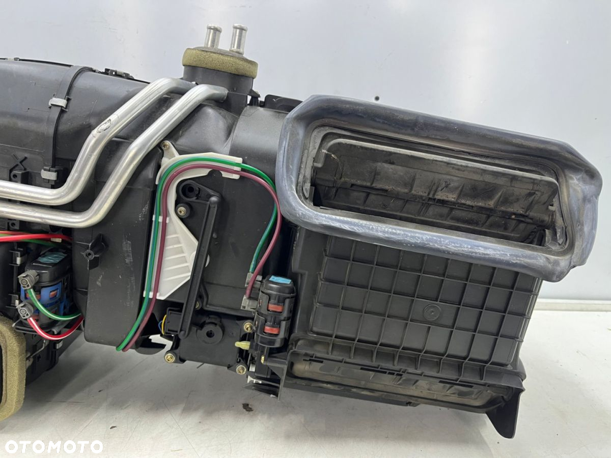 Nagrzewnica Mercedes w210 KOMBI 95-02r. wersja z KLIMĄ obudowa chłodnicy wody parownik klimatyzacji - 2