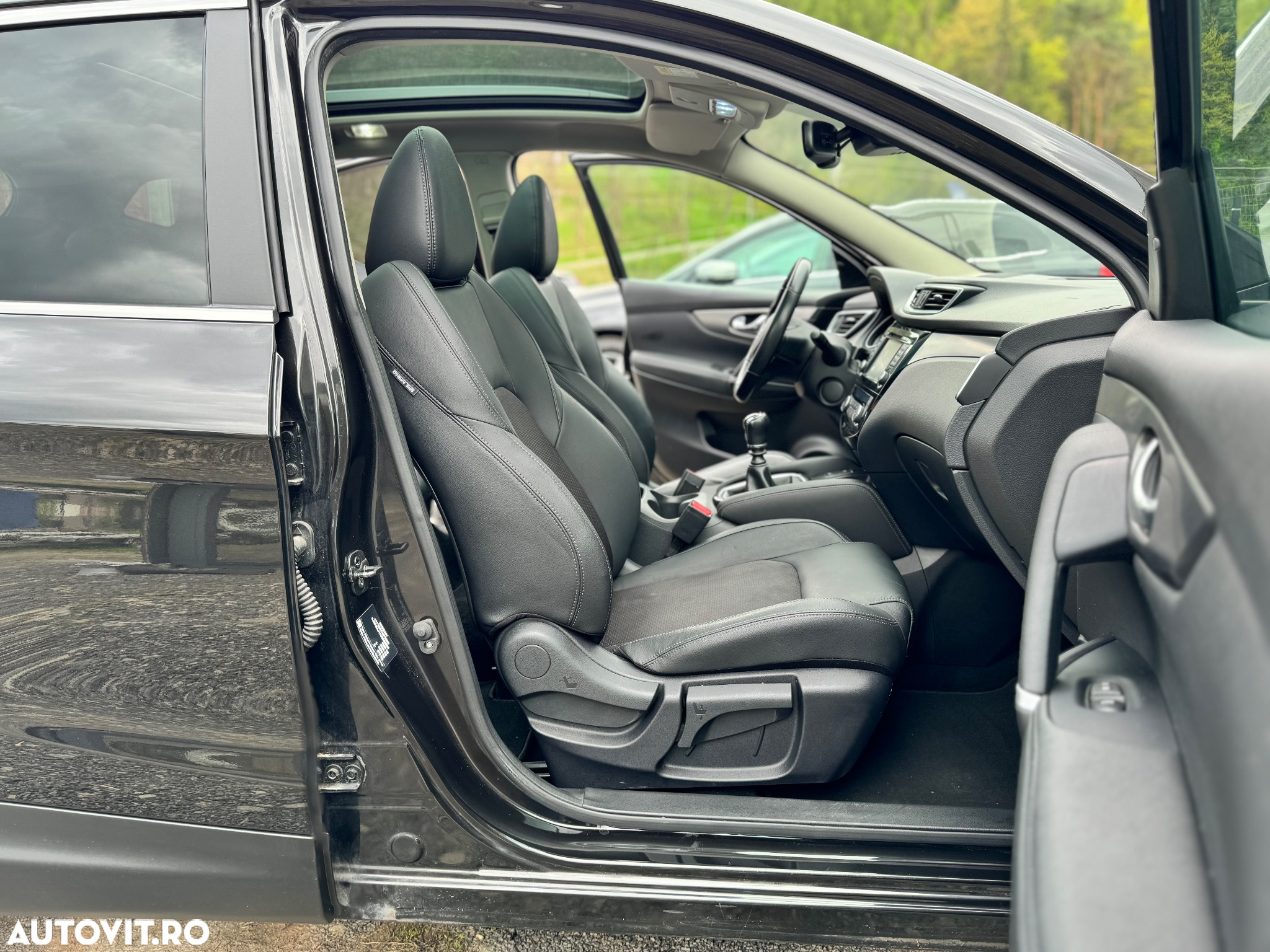 Nissan Qashqai 1.6 DCI TEKNA+ - 26