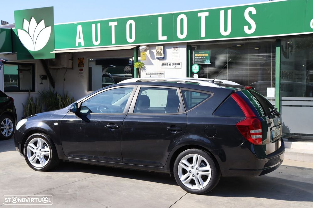 Kia Ceed SW 1.6 CRDi LX - 4