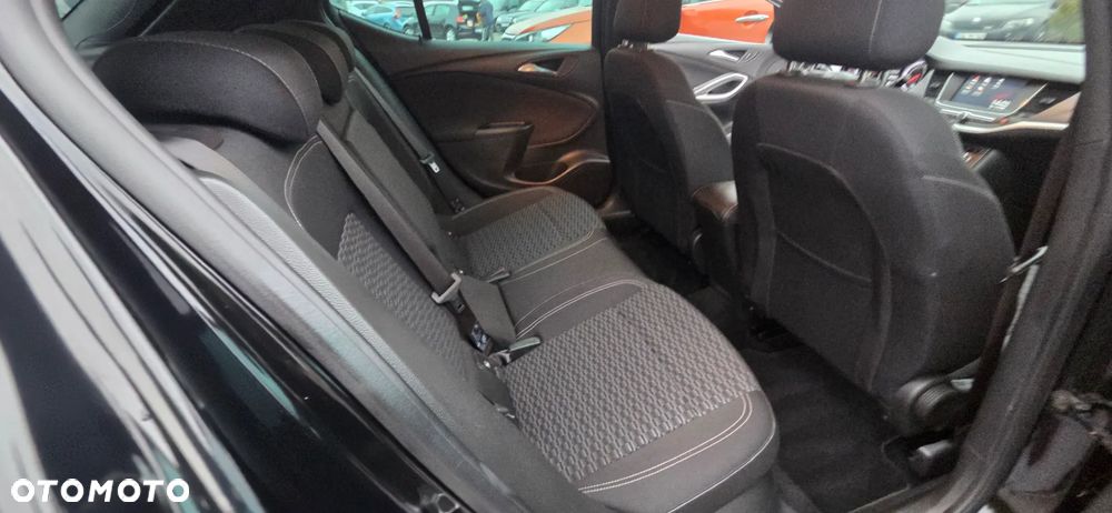 Opel Astra 1.6 CDTI Cosmo - 34