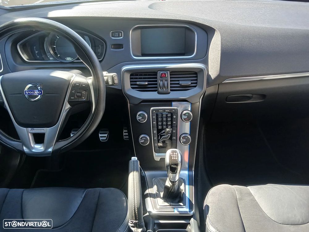 Volvo V40 1.6 D2 R-Design - 29