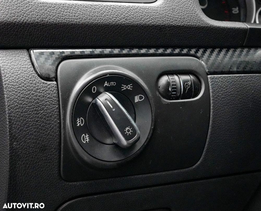 Volkswagen Golf 2.0 FSI GTI - 20