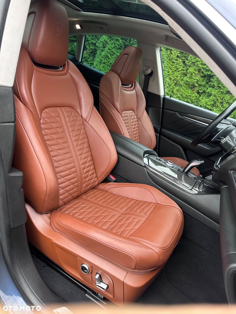 Maserati Levante GTS Q4 - 8