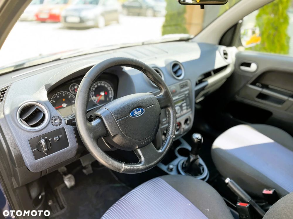 Ford Fusion - 27