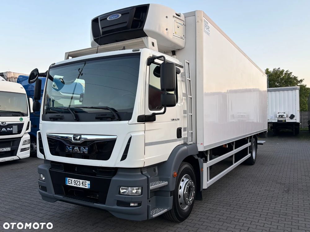 MAN TGM 18.290 ◼️ Chłodnia + Winda ◼️ 2018 ◼️ 329 tys. km ◼️ Automat ◼️ Carrier Supra 1150 Multitemp Silent ◼️ Drzwi boczne - 12
