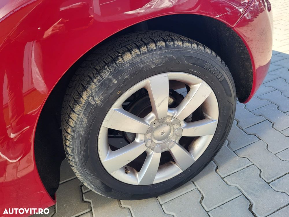 Volkswagen New Beetle - 8