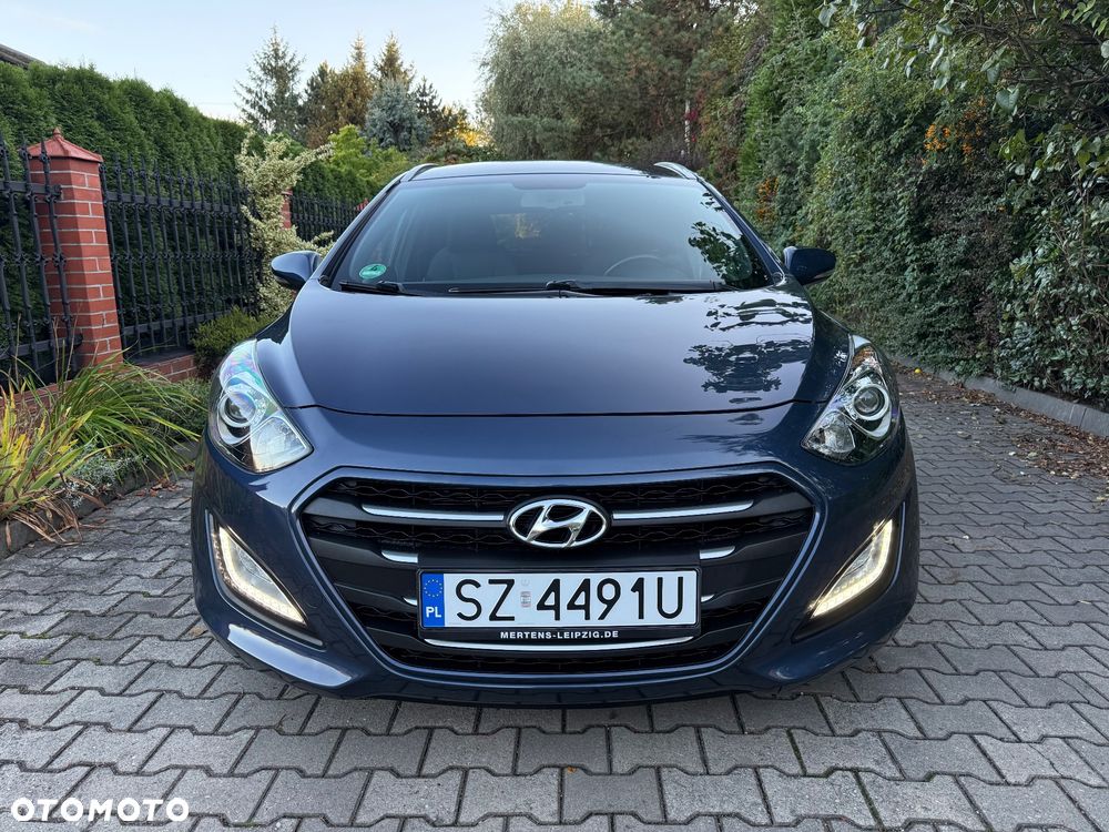 Hyundai i30 i30cw 1.6 Fifa World Cup Edition - 11