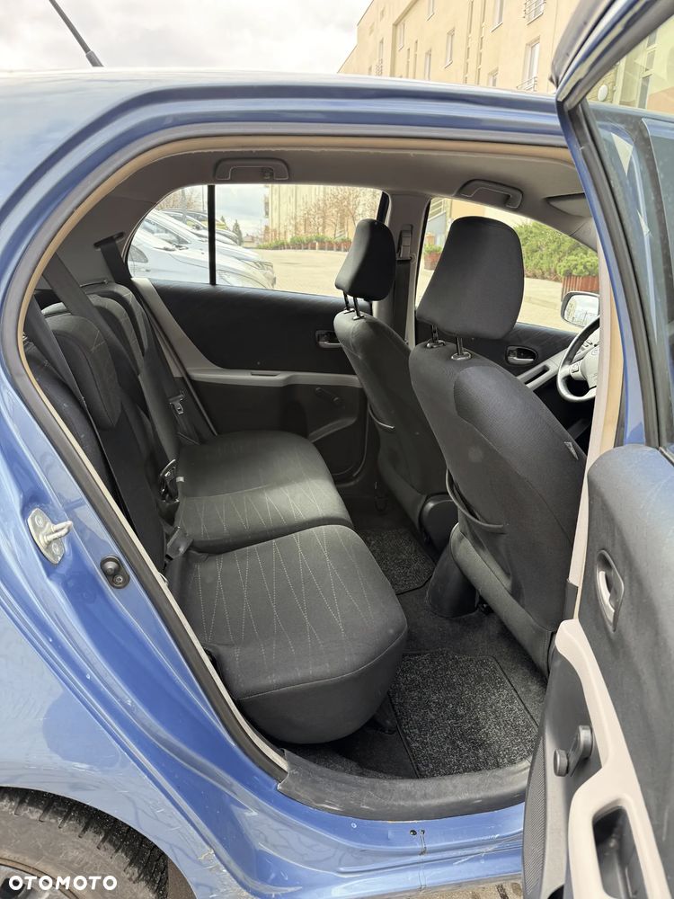 Toyota Yaris 1.3 Luna A/C - 8