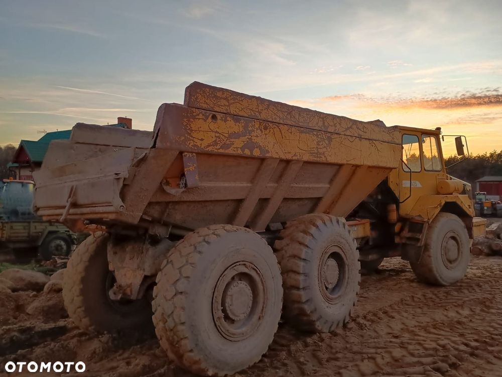 Volvo A25 - 4