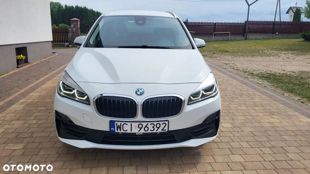 BMW Seria 2 218d - 14