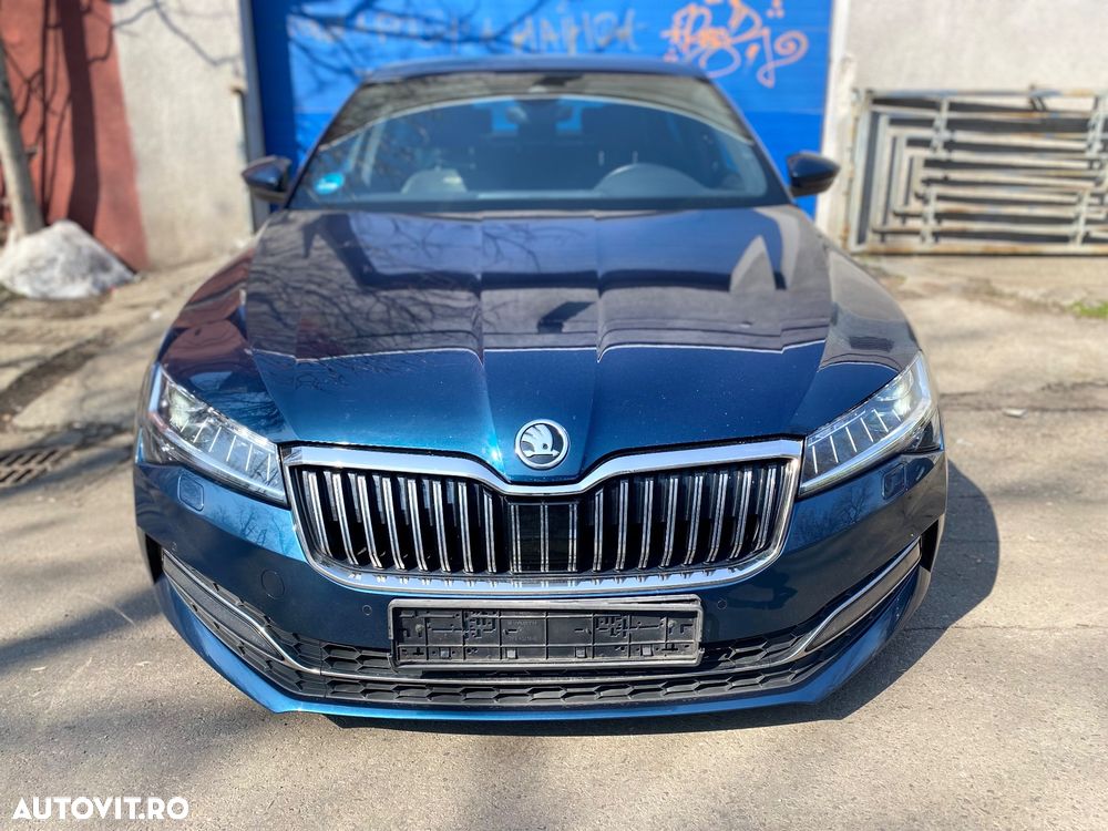 Skoda Superb 2.0 TDI 4X4 DSG L&K - 11