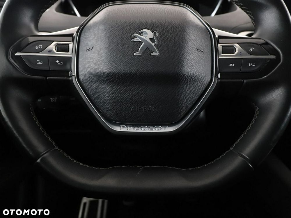 Peugeot 3008 1.2 PureTech Road Trip S&S - 22
