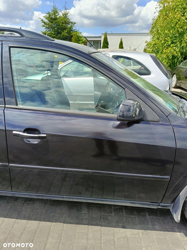 Ford Mondeo 3 III 00-07 DRZWI PRAWE PRZEDNIE PRZÓD kod lakieru G0