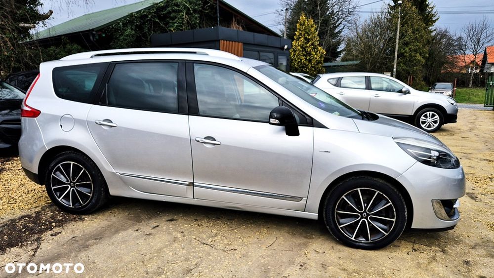 Renault Grand Scenic 2.0 16V 140 CVT Bose Edition - 9