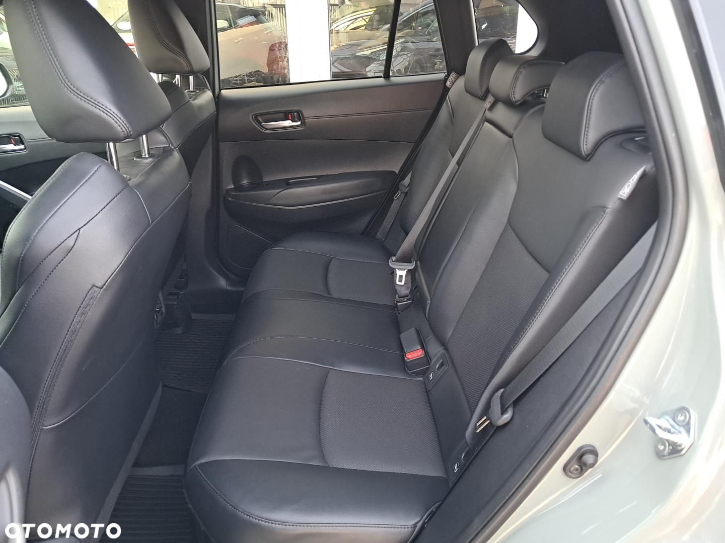 Toyota Corolla Cross - 13
